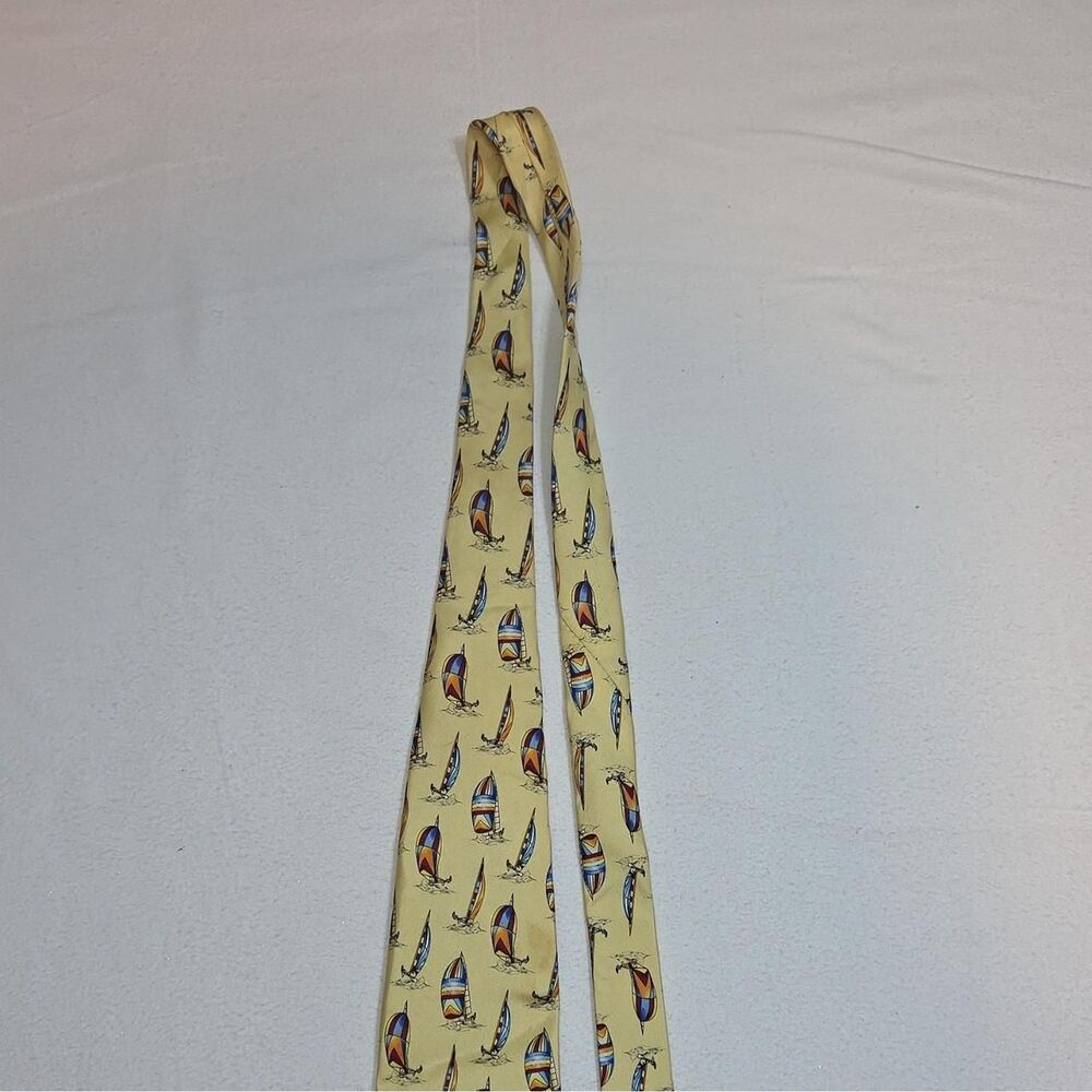 Men's Accessory - Picture 2 of 8